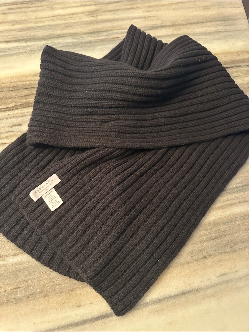 EVERLANE WOOL AND CASHMERE THICK RIBBED SCARF